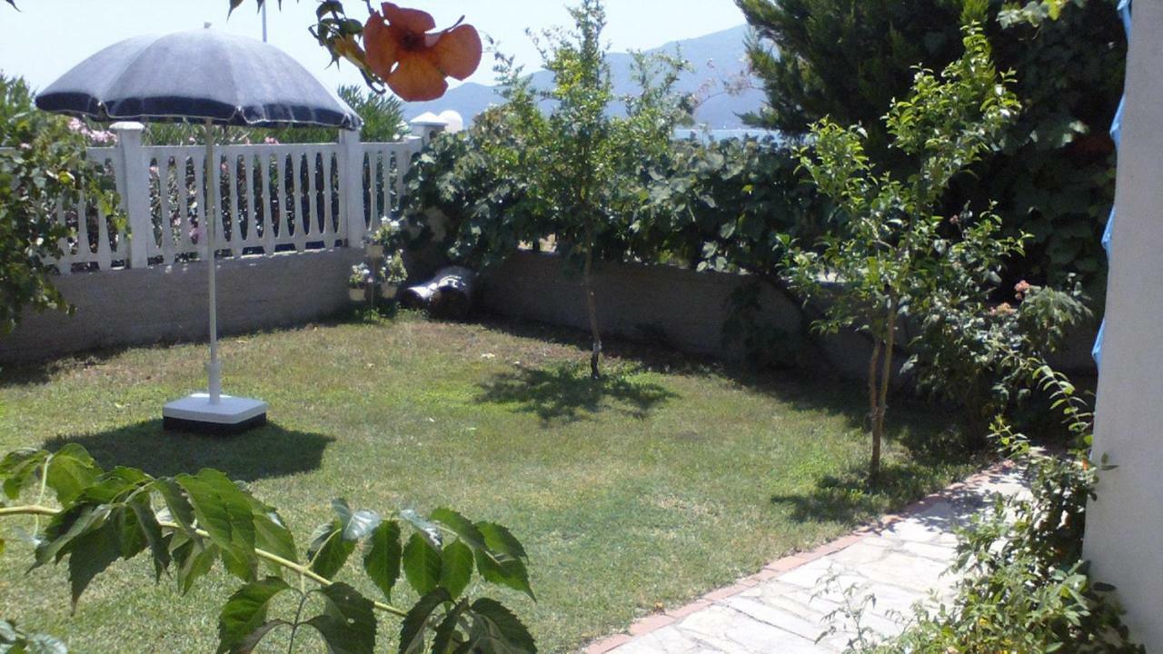 Villa Iris Vrasná Esterno foto